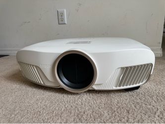Epson PowerLite Home Cinema 5040UB