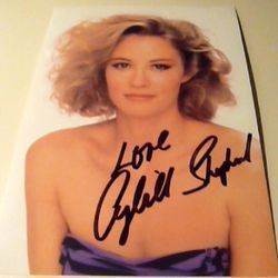Autographs Cybil Shepherd Hand Signed Apx 8x10 Color Photo