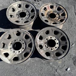 Chevrolet or GMC 8x180mm steel 18-inch wheels for 2011 or newer trucks