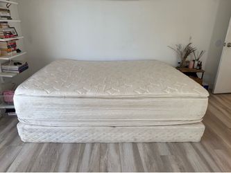 Queen Mattress + Box Spring Set – Comfortable – $175 OBO