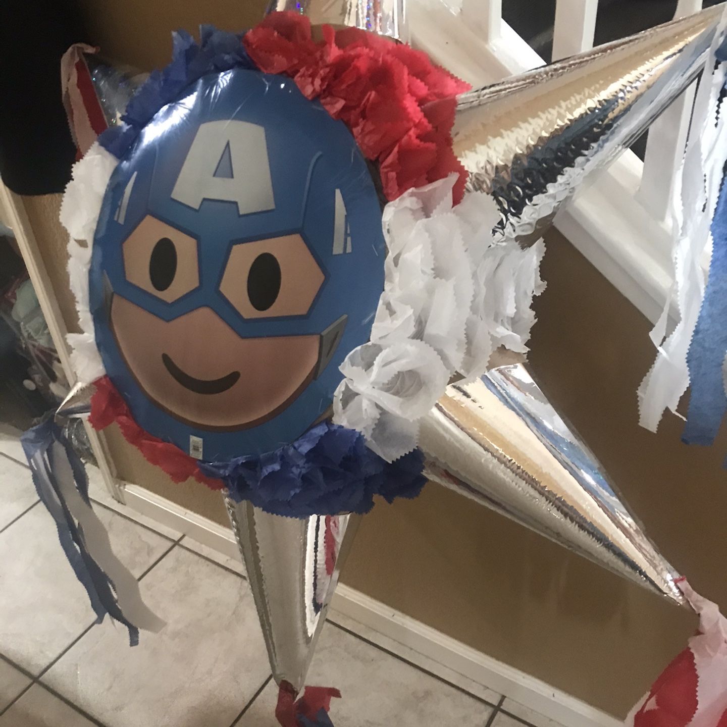 Piñata Large Captain America Avengers Pinata