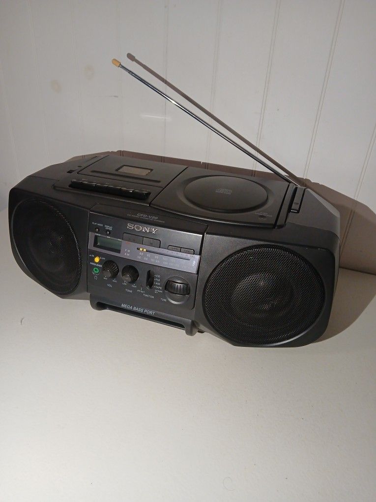 Vintage Sony AM/FM Cassette CD Boombox Radio
