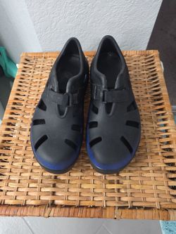 OOFOS Recovery water sandals M9/W11