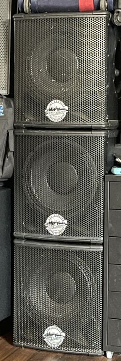 BEHRINGER EUROLIVE 500W.
