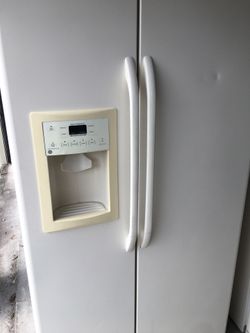 Ge beige refrigerator