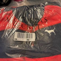 Brand New In Bag VS PINK cozy Sweatshirt M