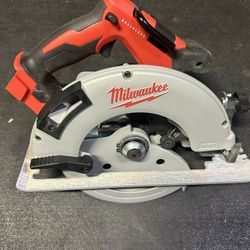 Milwaukee M18 Skill Saw