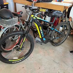 Giant Electric Mountain Bike 