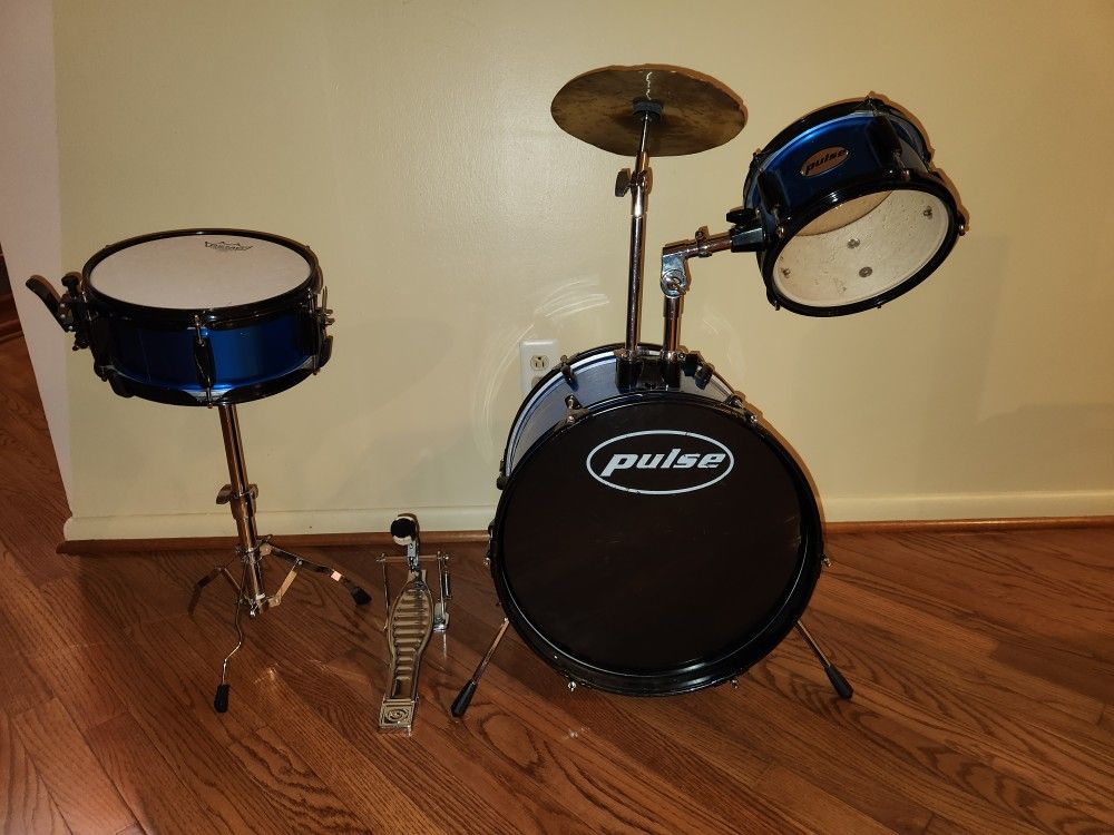 Pulse 3-Piece Deluxe Junior Drum Set