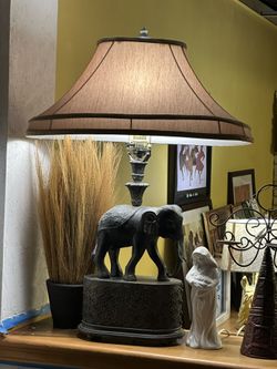 🌟Cast-Iron Safari Elephant Lamp🌟