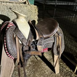 Horse Saddle- Montura 15” 