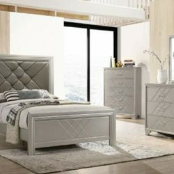 Phoebe Silver Panel Bedroom Set


