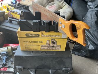 Miter saw Stanley used 1 time  like new