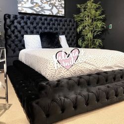 New King Bed With Mattress