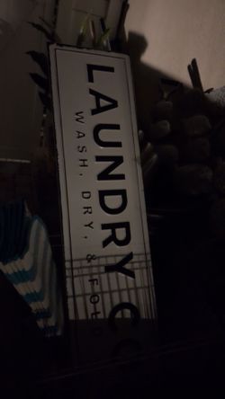 Sign laundry