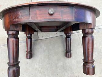 World market Round accent table