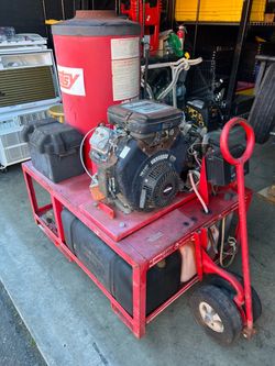 Hotsy hot water pressure washer
