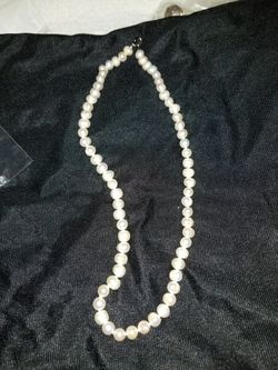 freshwater pearl necklace