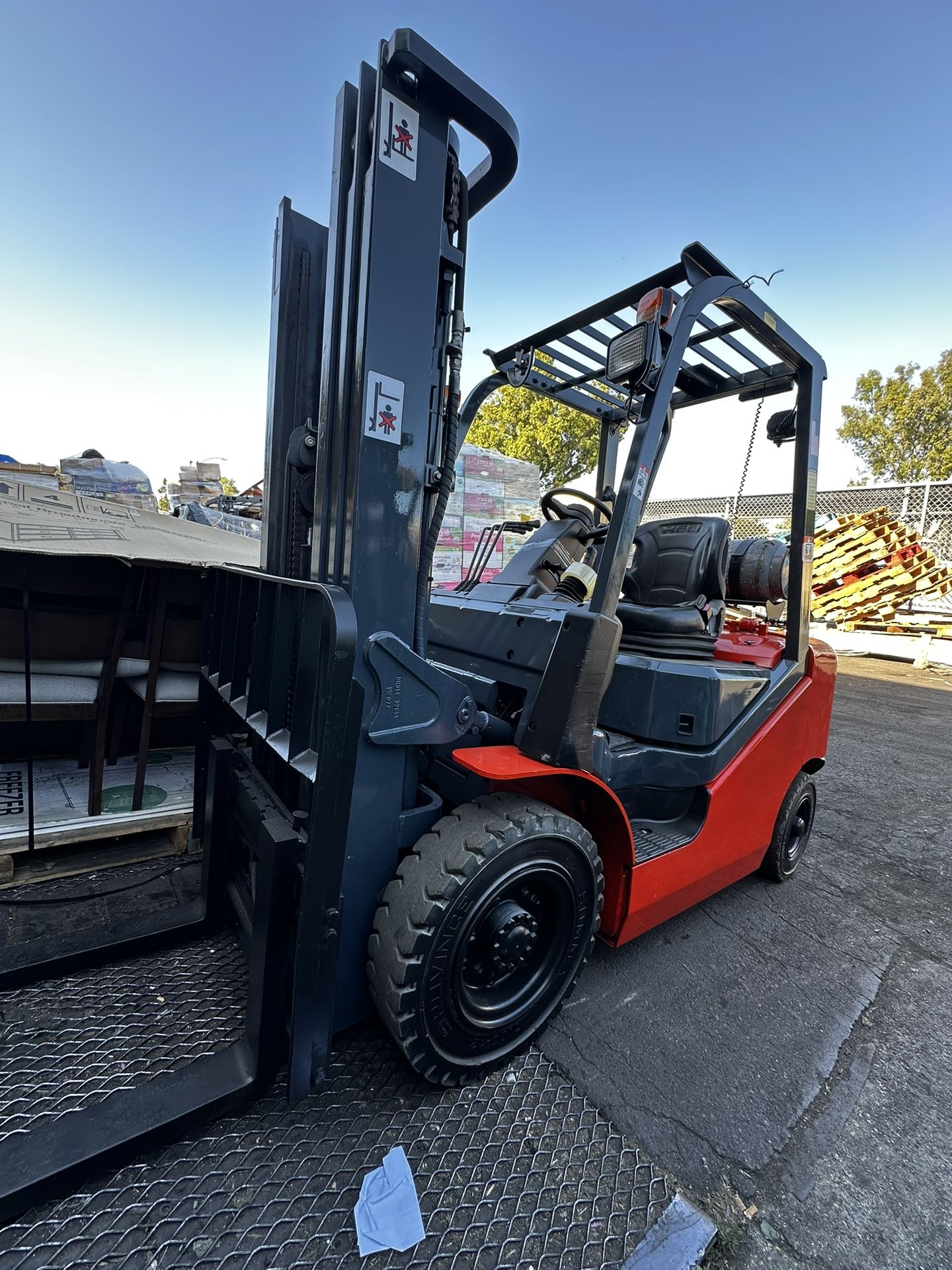 Heli Forklift 6600 Pbs Capacity