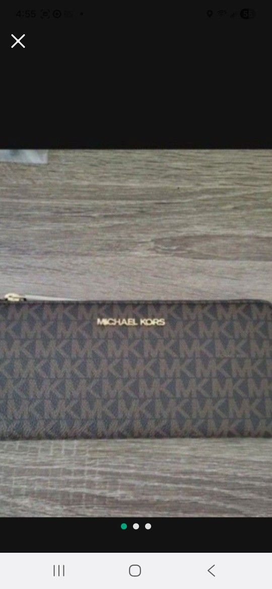 Michael Kors Signature Wallet