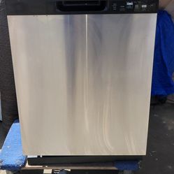 Ge Stainless Steel Dishwasher In Good Condition For Sale 