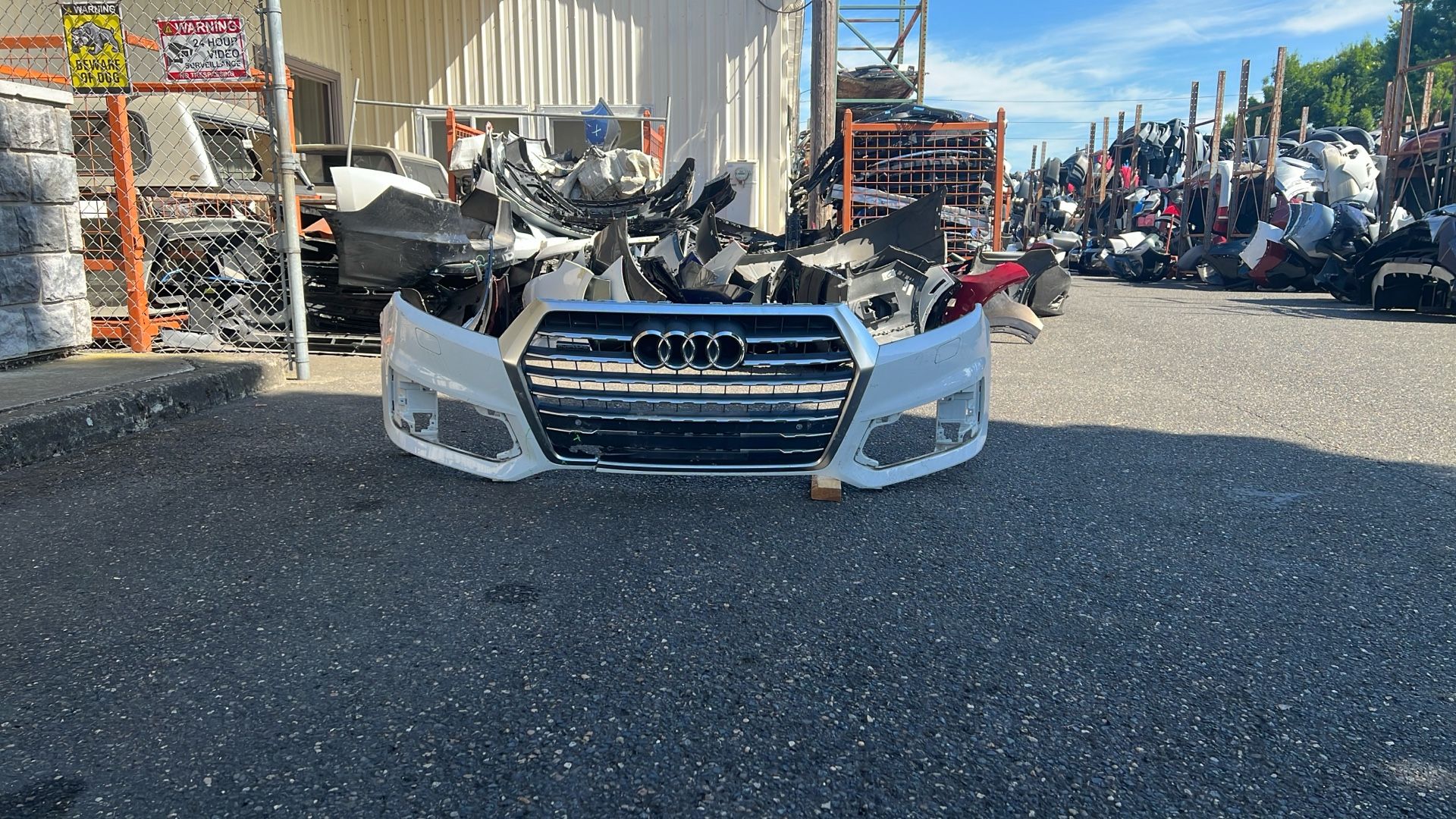 2017 To 2019 Audi Q7 4M Front Bumper #B615 AU1000 277
