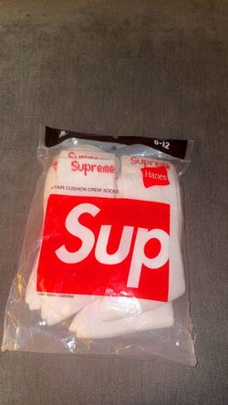 Supreme x Hanes White Crew Socks 4-Pack