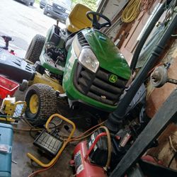 John Deere E140