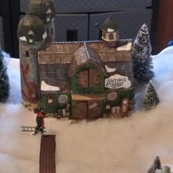 Lighted Ceramic Antiques Barn.  Heartland Valley Village  Collection.