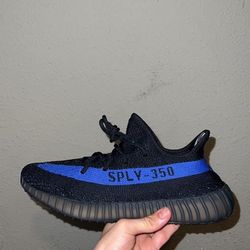 Yeezy Dazzling Blue Size 9.5 100%  Authentic 