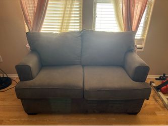 Cute love couch with right corner tore