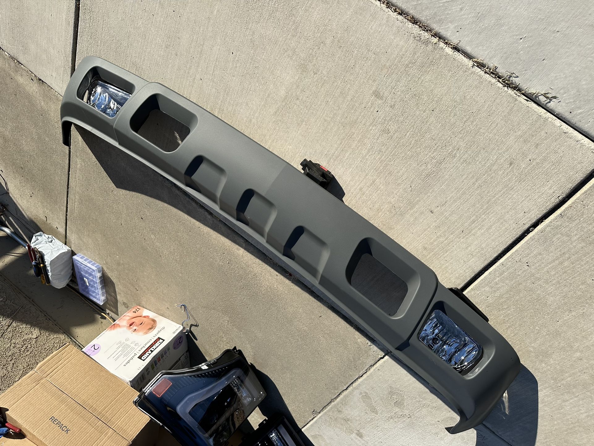 New Fog Lights & Plastic Lip Valance Chevy Silverado 03-06