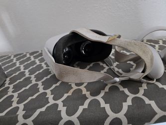 Meta Quest 2 VR Headset