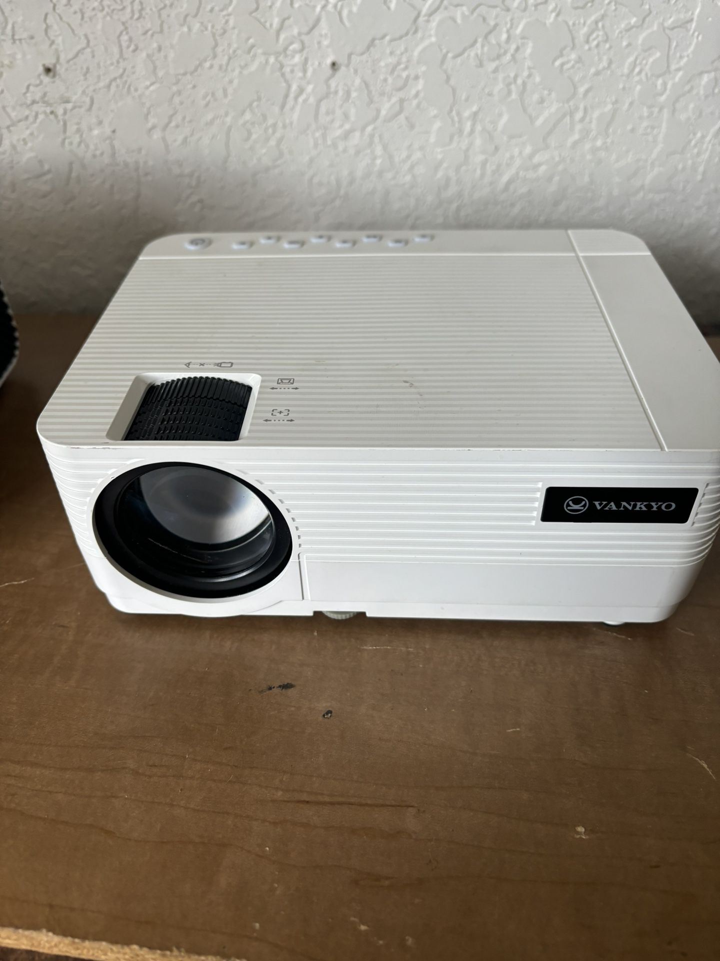 Vanyko Projector And Dobly Audio