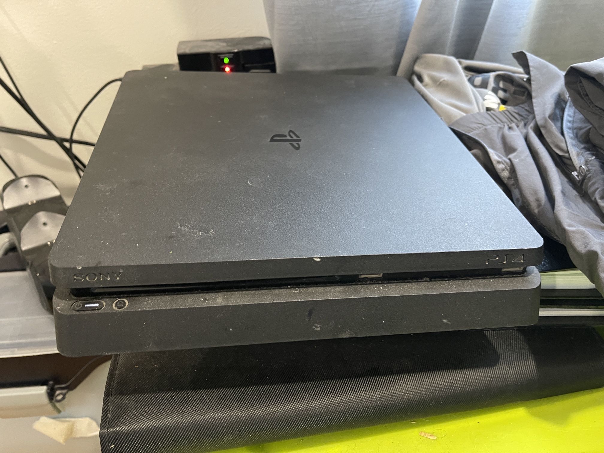 PS4 With 1 Remote And Charger