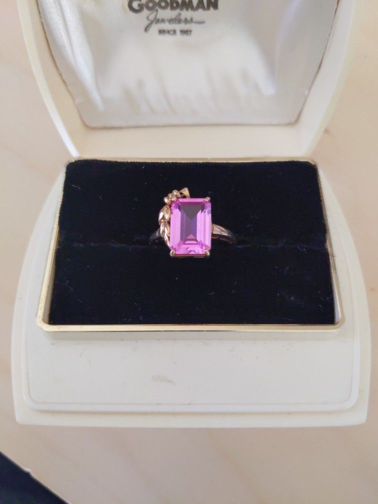 Women's size 6.75 Tourmaline pink 10K gold ring October birthstone