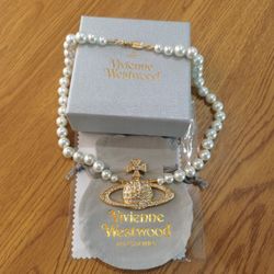 Vivienne Westwood Mini Bas Relief Choker in Gold