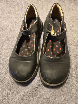 School shoes for girls