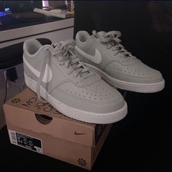 Nike Court Vision Low