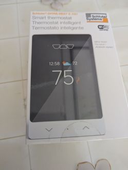 Schluter programmable smart thermostat