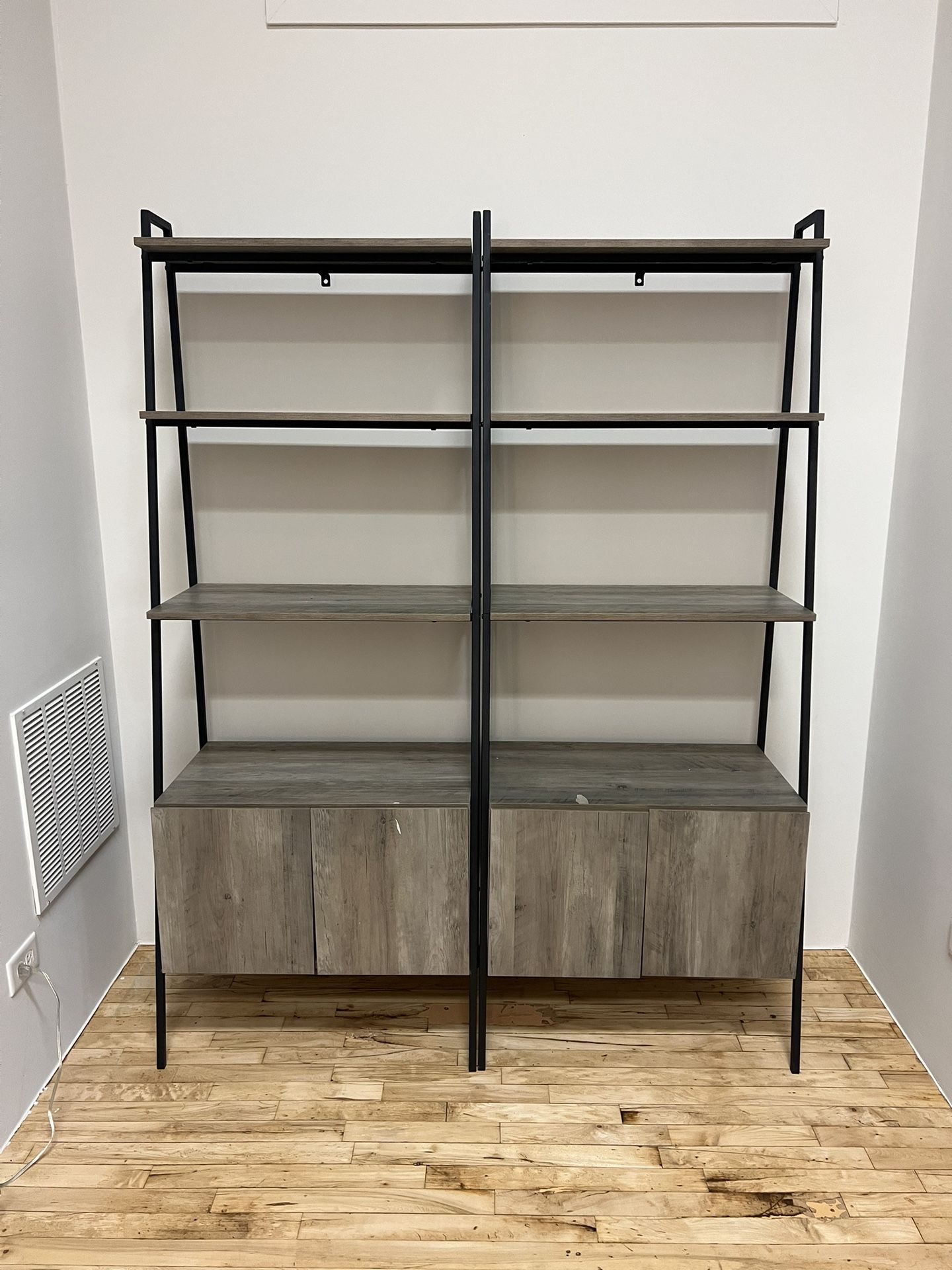 Set of 2 bookshelves with cabinets