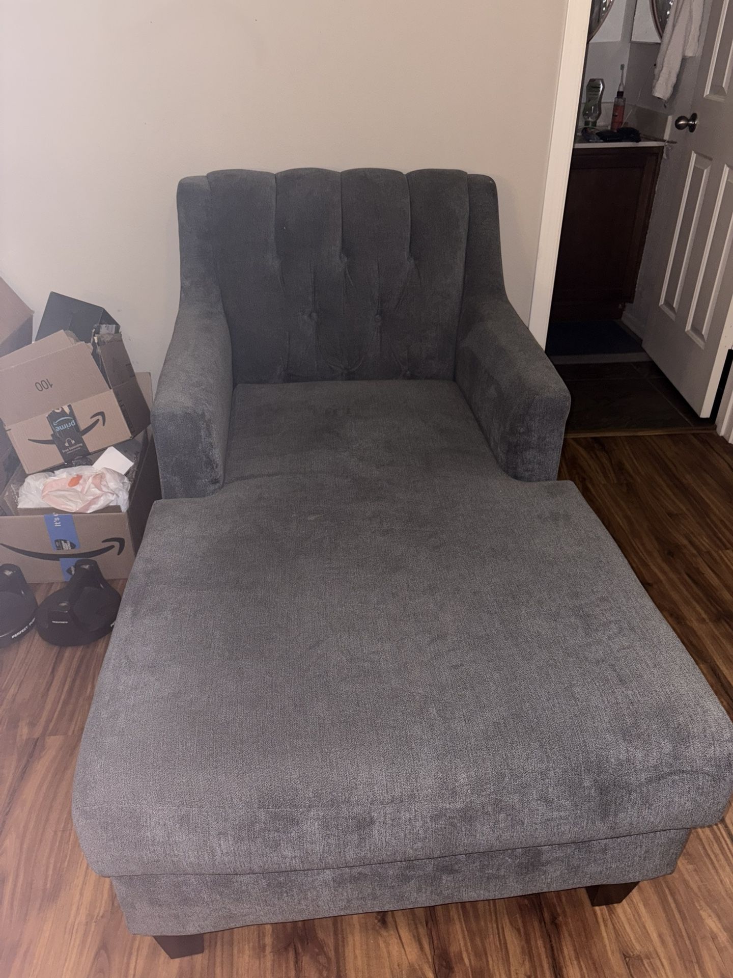 Chaise Lounge Sofa - Great condition