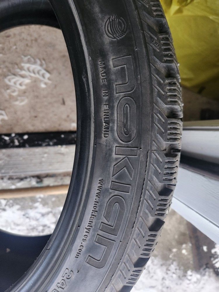 Set Of 4 Nokian (Rims Included)