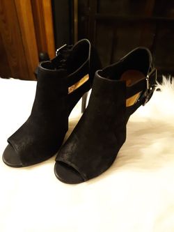 Chinese laundry "Z-jump in" sandals