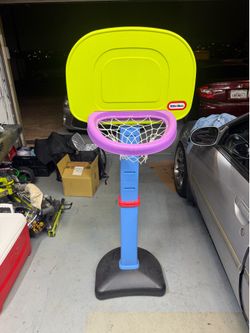 Little Tikes basketball hoop