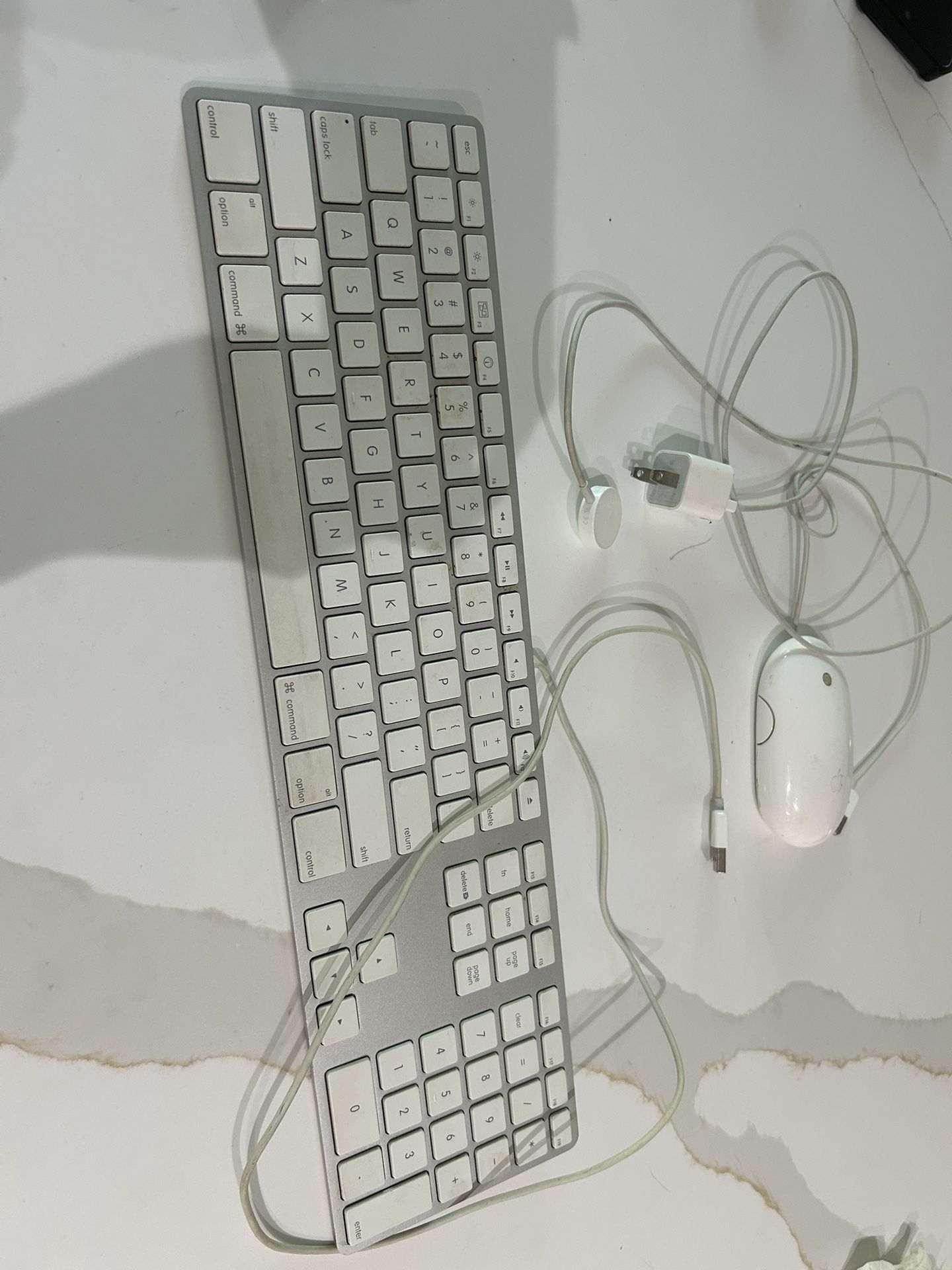 Apple Keyboard With Mouse 