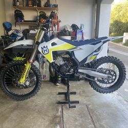 2021 Husqvarna 250