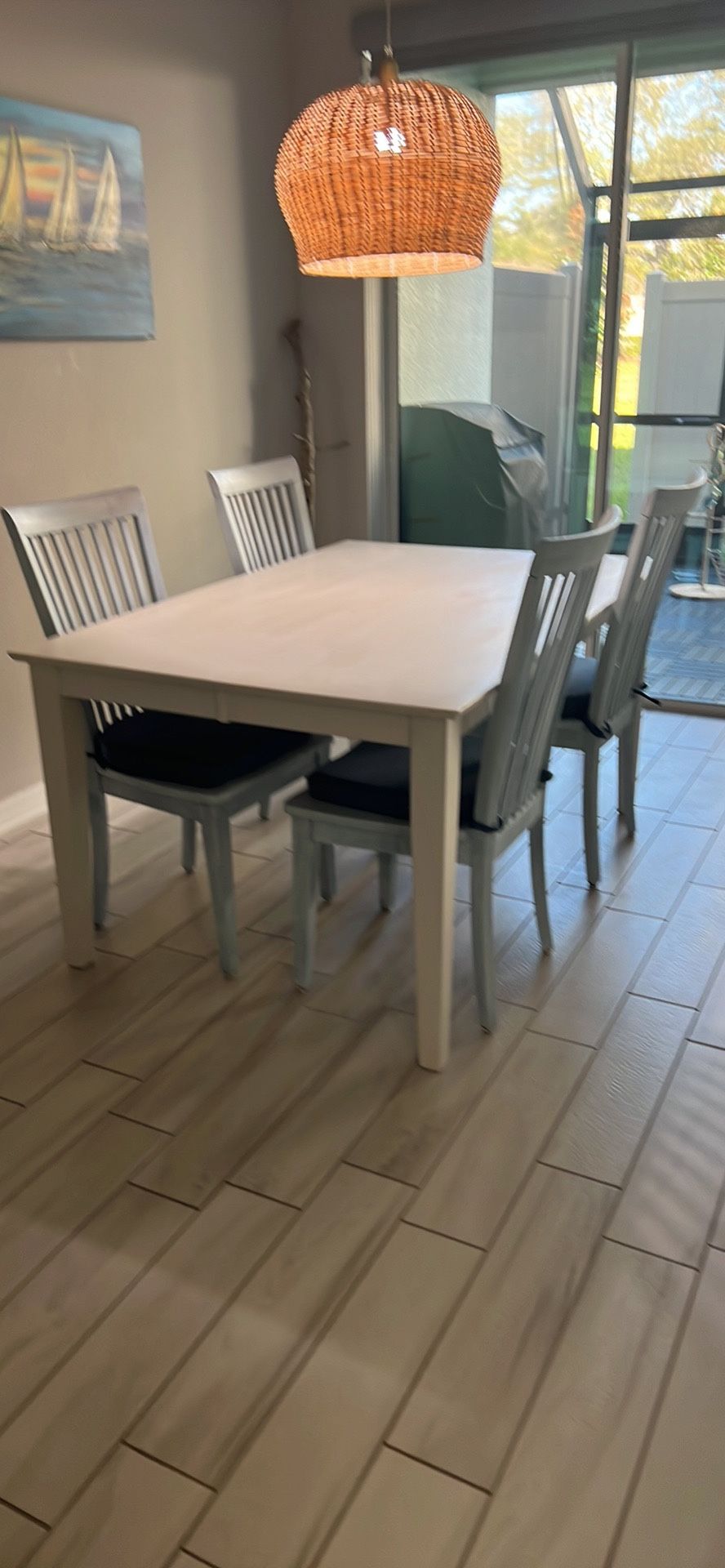 60x40x30 table and chairs