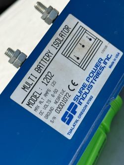 ISOLATOR PARA INSTALACIÓN DE DOBLE BATERÍAS DE CARRO