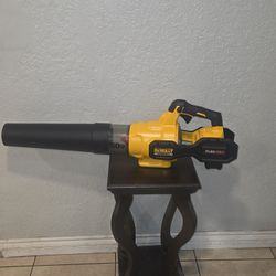 FLEXVOLT 60V MAX 125 MPH 600 CFM Brushless Cordless Battery Powered Blower (Tool Only)